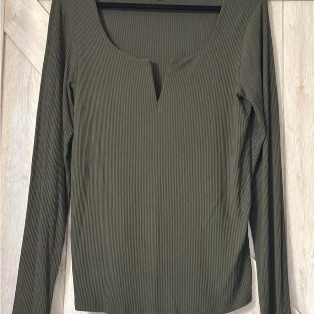 Elegant Olive Long Sleeve Ribbed Top